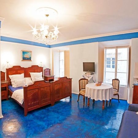 Big Blue Old Town Centre Apartment ดูบรอฟนิก ภายนอก รูปภาพ